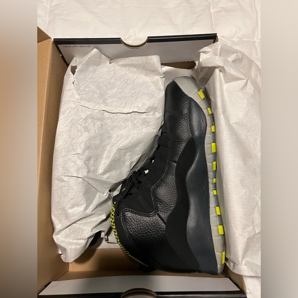 Air Jordan Retro 10 Venom